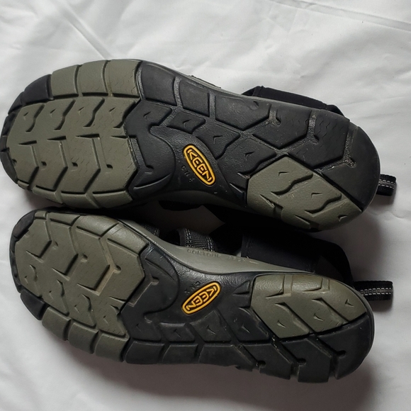 Keen Hiking Sandals Size 8 Mens, black and gray main image 6